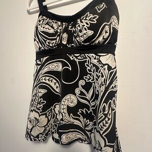 Elegant Black and White Floral Swim Tankini